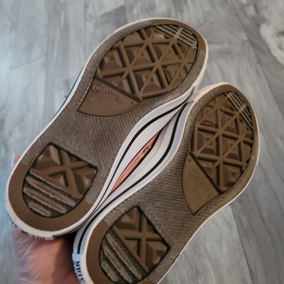 Converse All *Star Sneakers size 5 - Picture 6 of 7